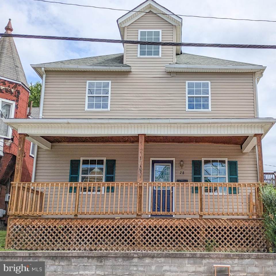 28 Virginia Avenue - Photo 1