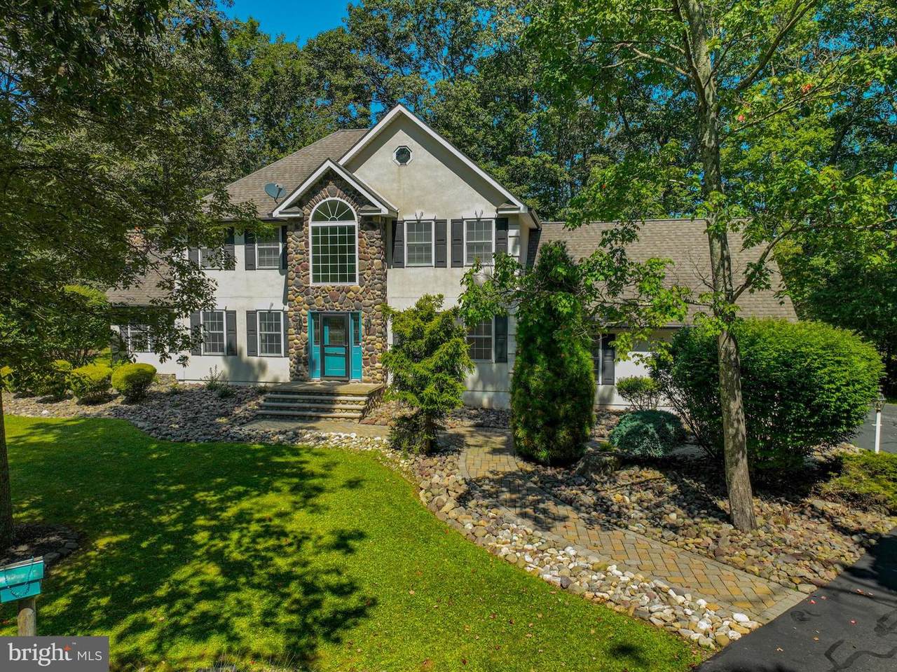 114 Hollow Drive - Photo 1