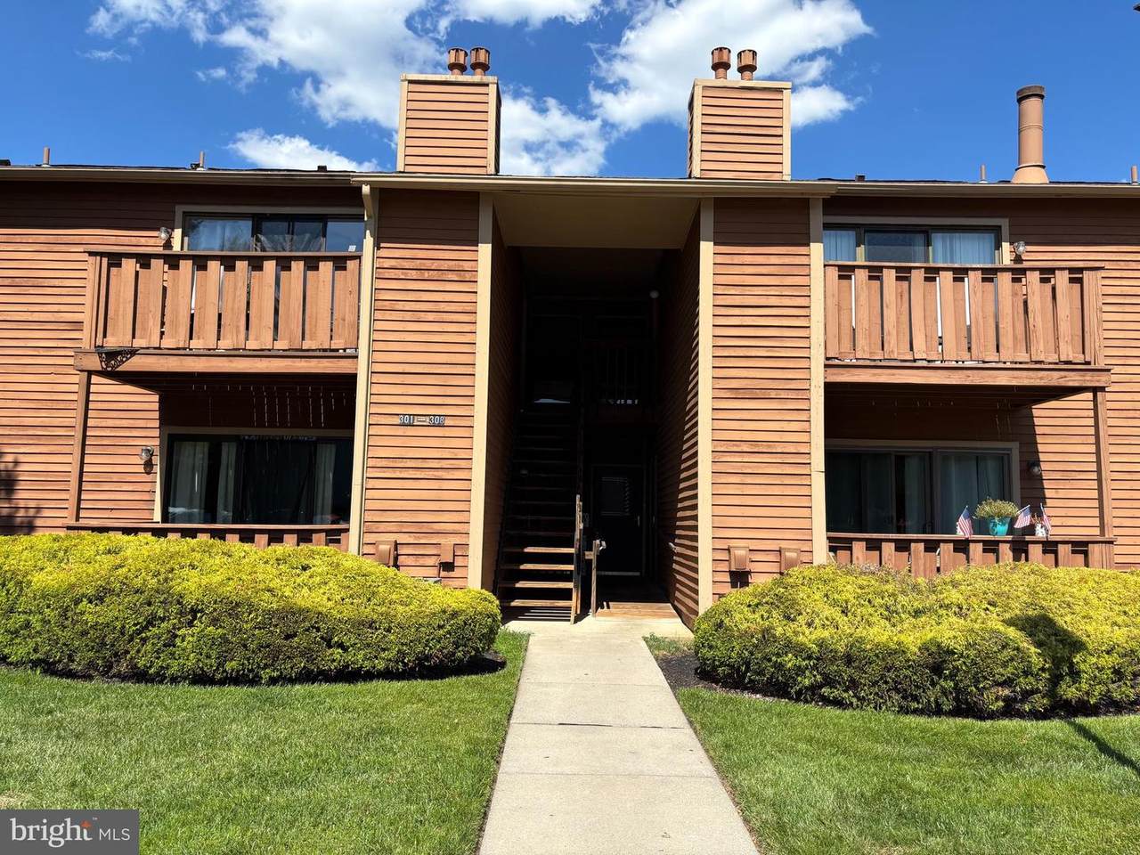 303 Woodhollow Drive - Photo 1