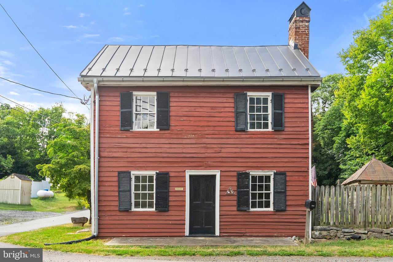 7379 Queen St - Photo 1