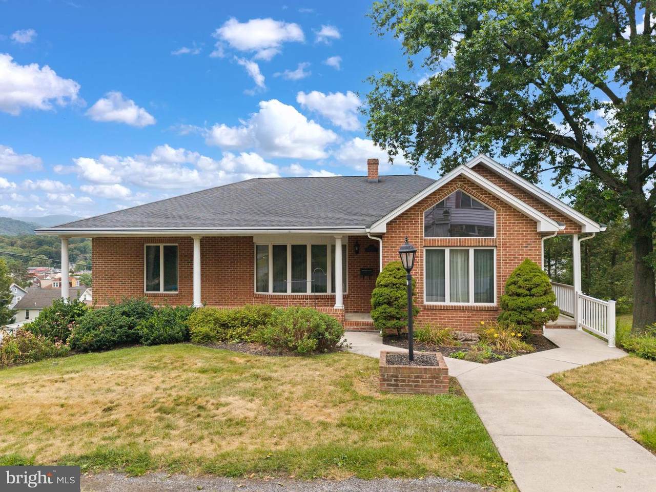 5418 5TH Avenue - Photo 1