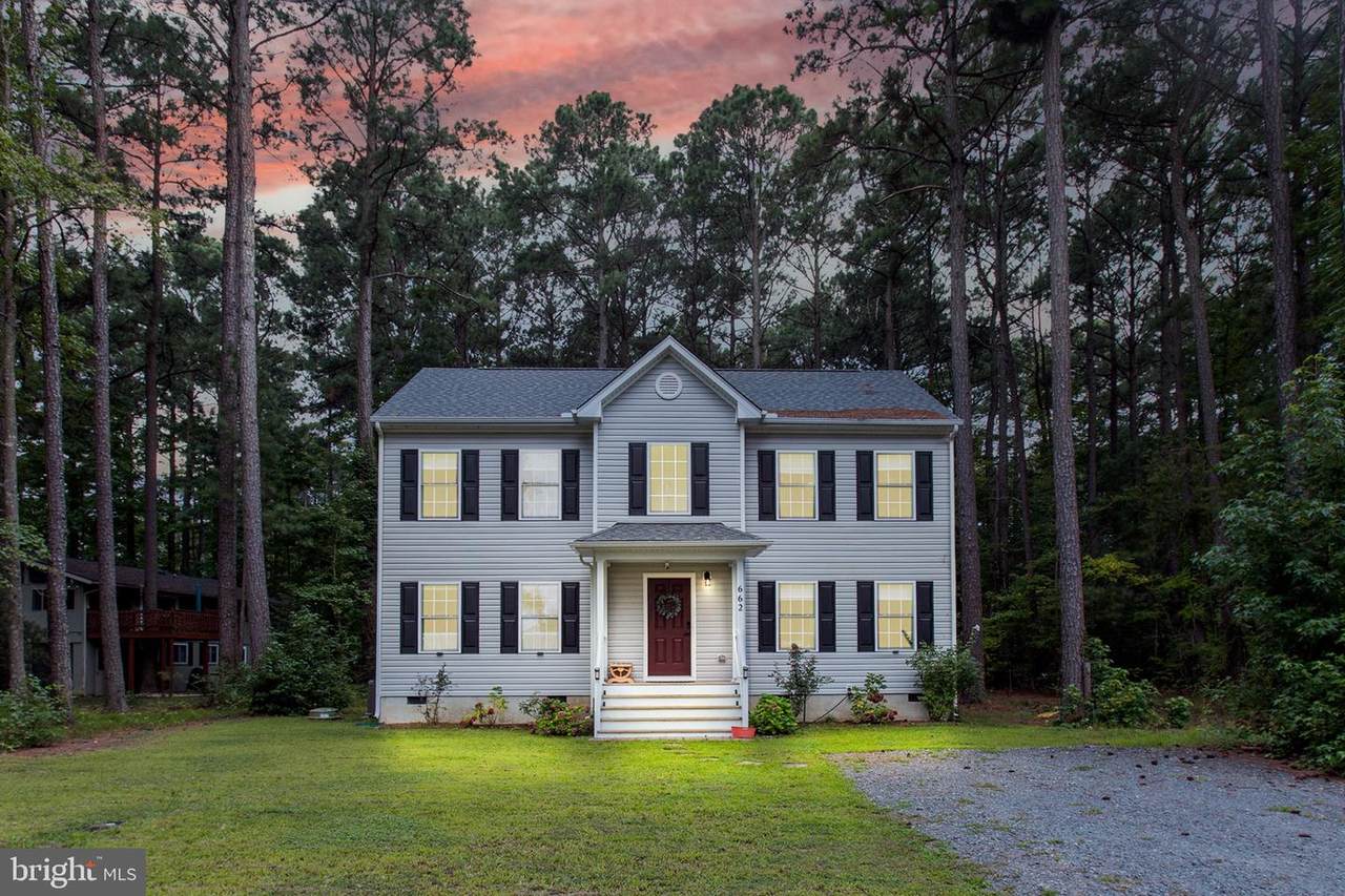 662 Glebe Road - Photo 1