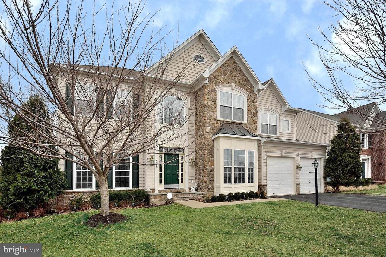 5662 Caribbean Court - Photo 1