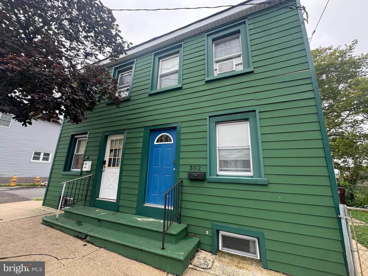 300-302 Madison Street - Photo 1