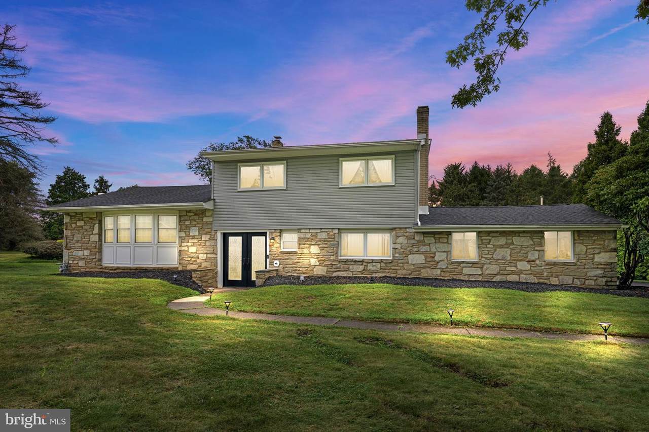 996 Whitney Lane - Photo 1