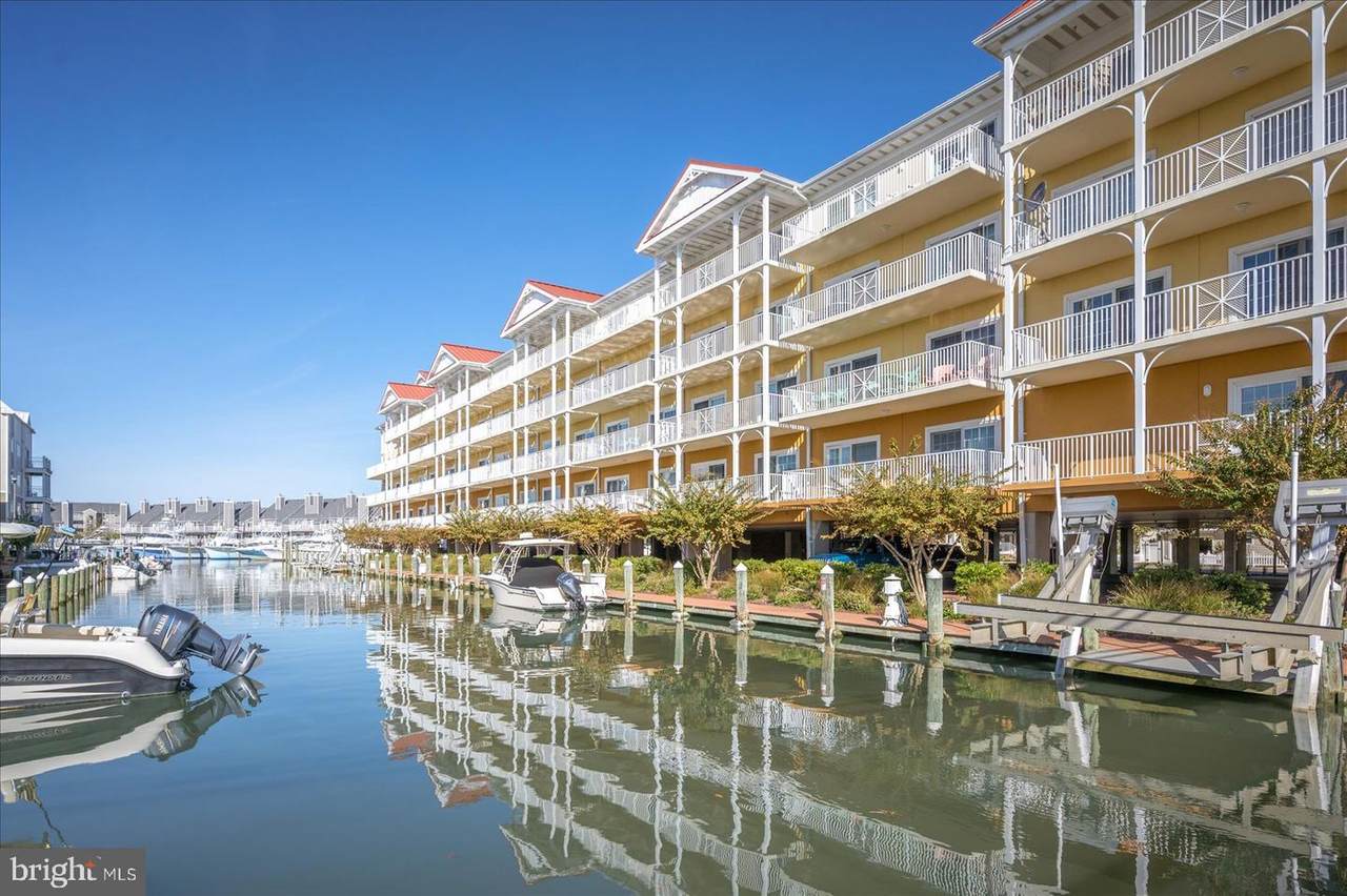 301 14TH Street - Photo 1