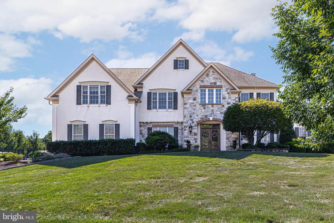 2417 April Drive - Photo 1