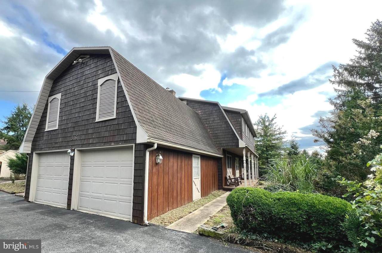 516 Earl Street - Photo 1