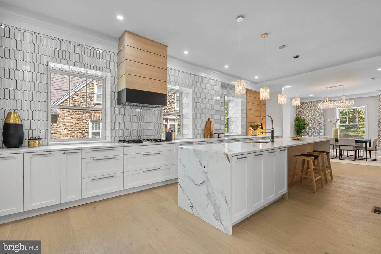 319 Pelham Road - Photo 1