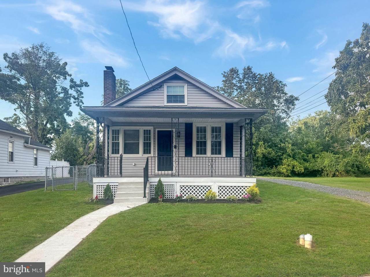 1027 Riverside Drive - Photo 1