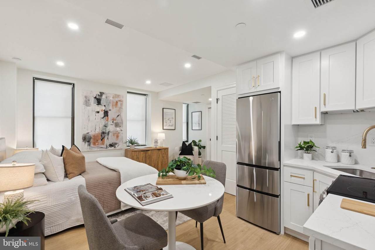 135 19TH Street - Photo 1