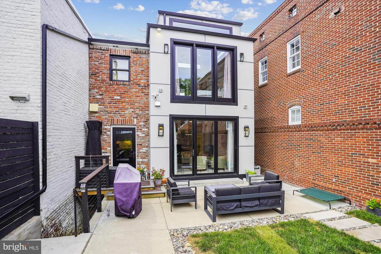 1015 Duke Street - Photo 1