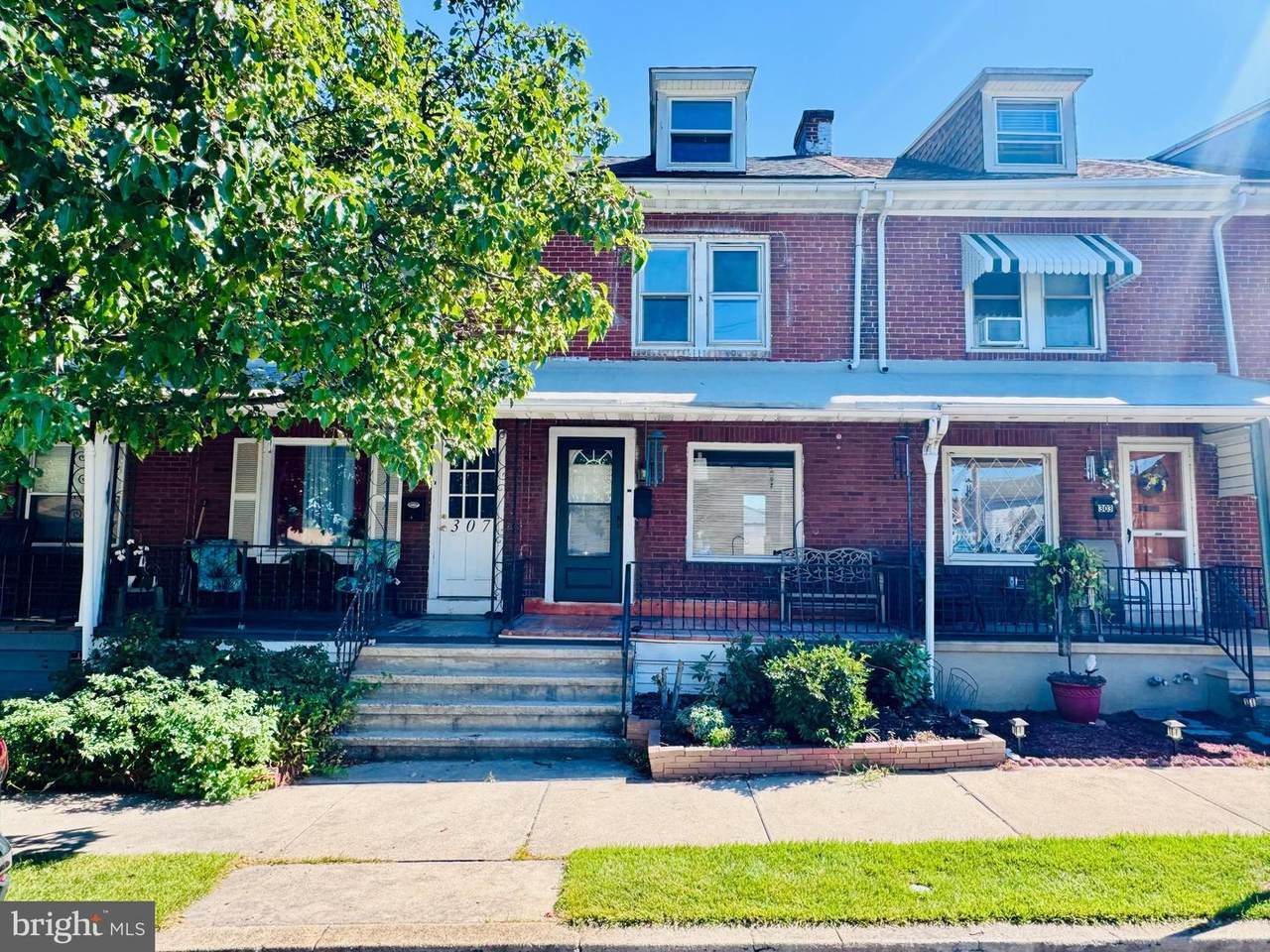 305 Tulpehocken Avenue - Photo 1