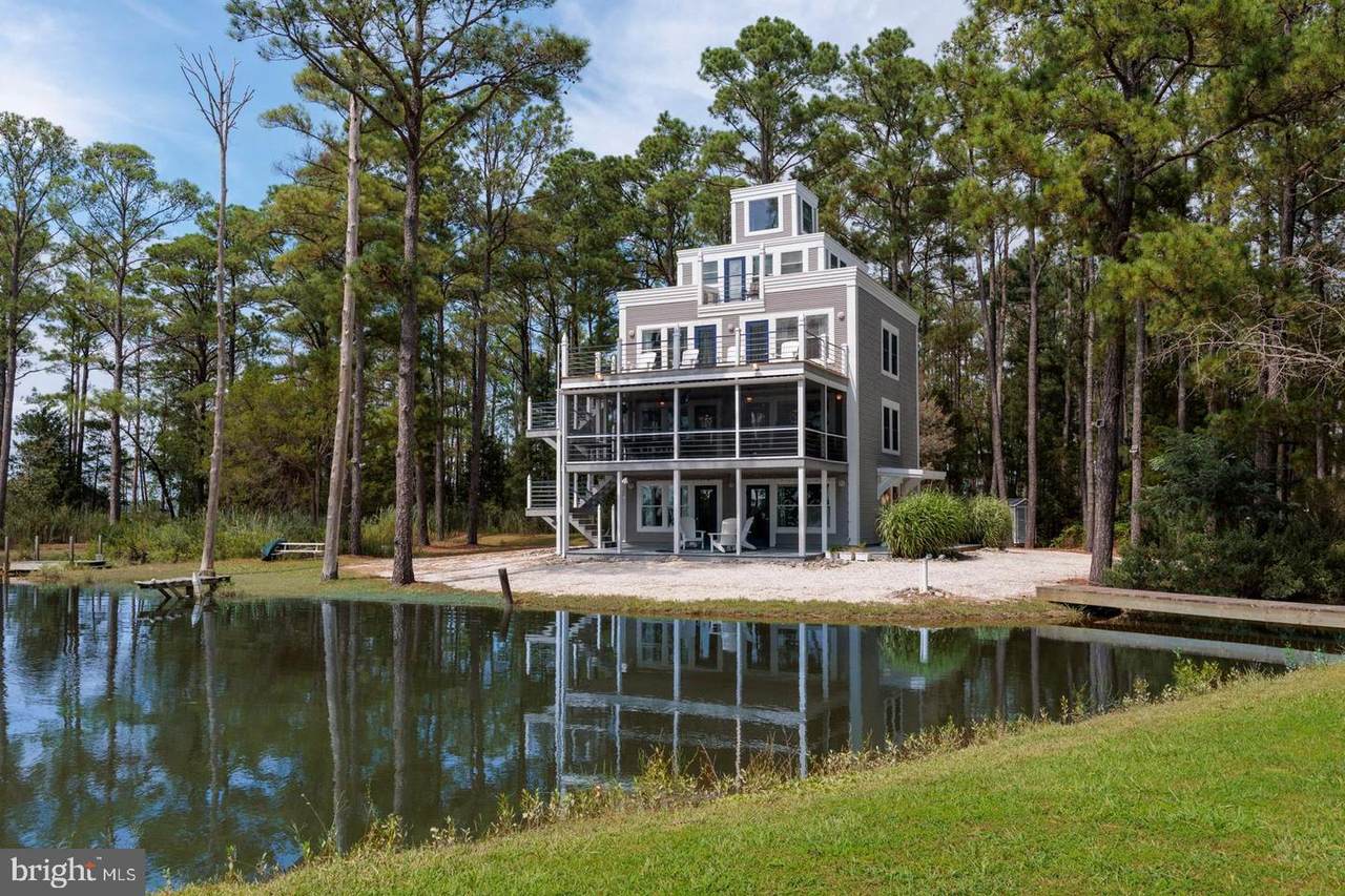 1307 Broadview Drive - Photo 1