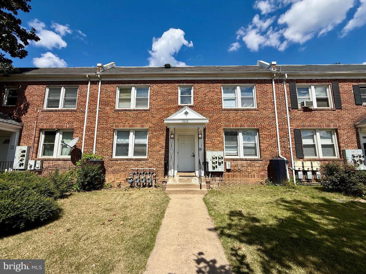 1908 M Street - Photo 1