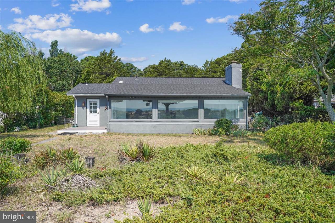 3143 Calvert Boulevard - Photo 1