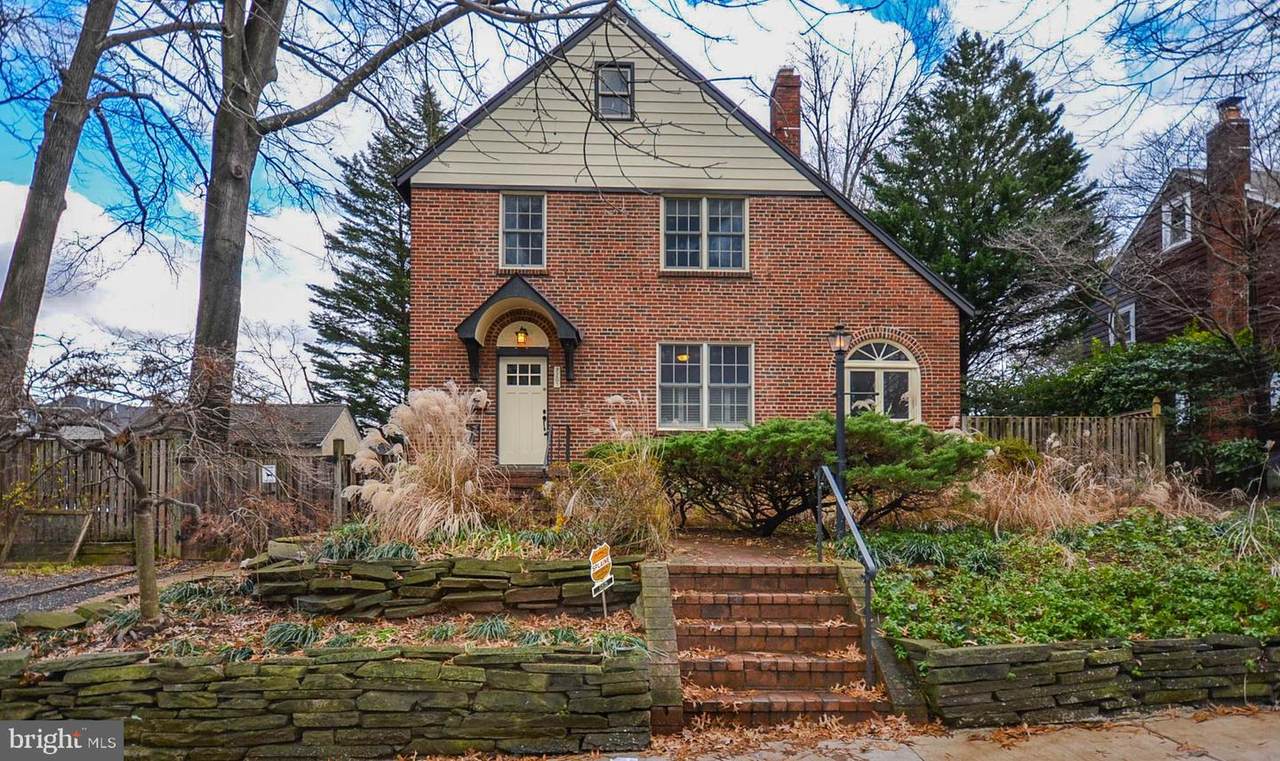 7205 46TH Street - Photo 1