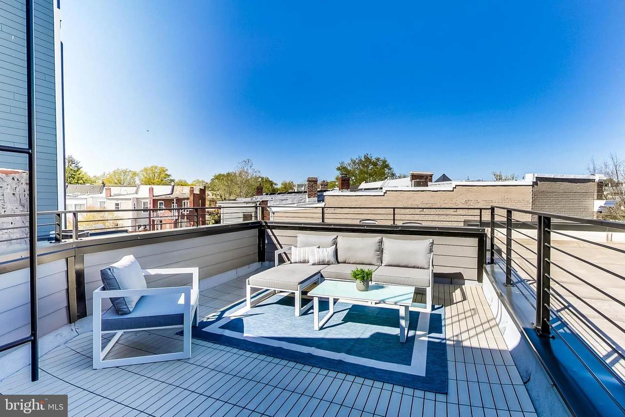 207 Florida Avenue - Photo 1