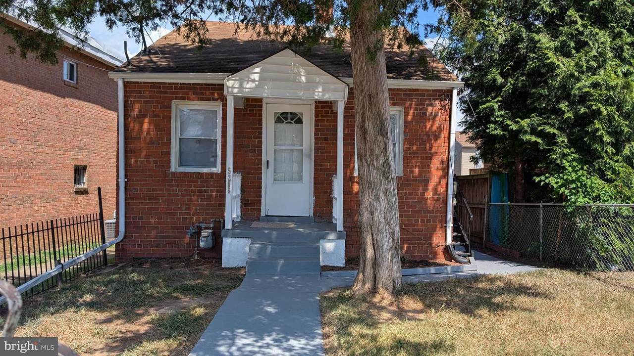 5206 Banks Place - Photo 1