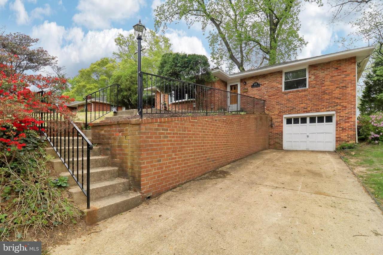 405 Southwest Drive - Photo 1