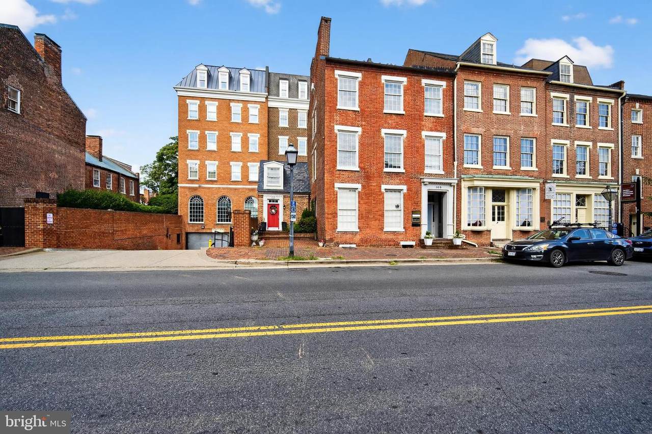 109 Fairfax Street - Photo 1