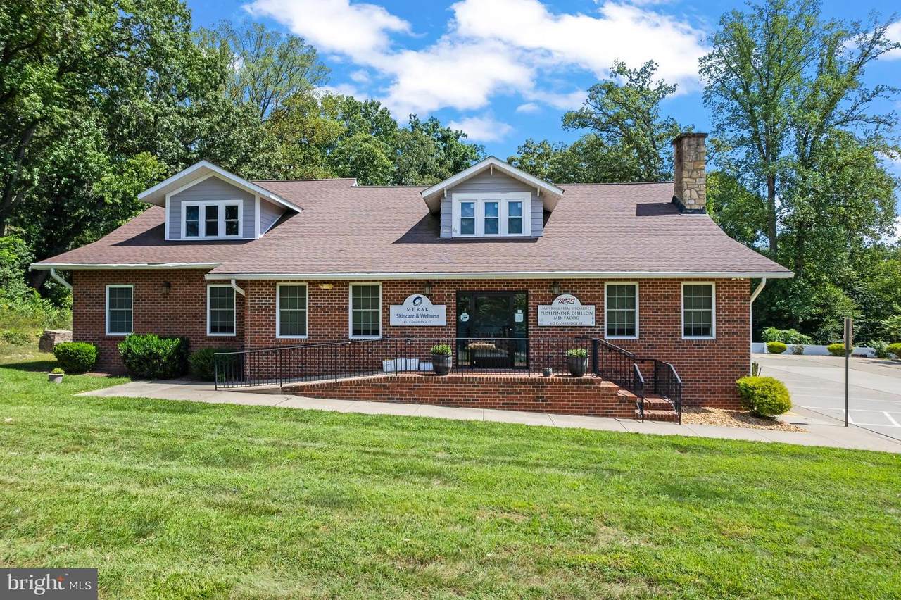 412 Cambridge Street - Photo 1