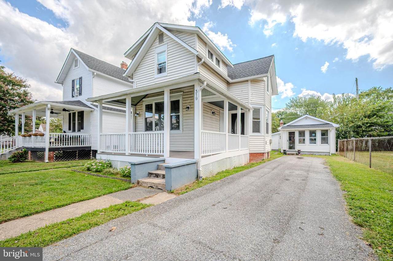 319 Washington Street - Photo 1