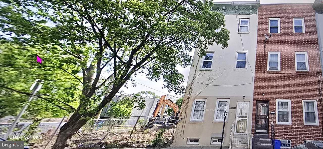 2165 8TH Street - Photo 1