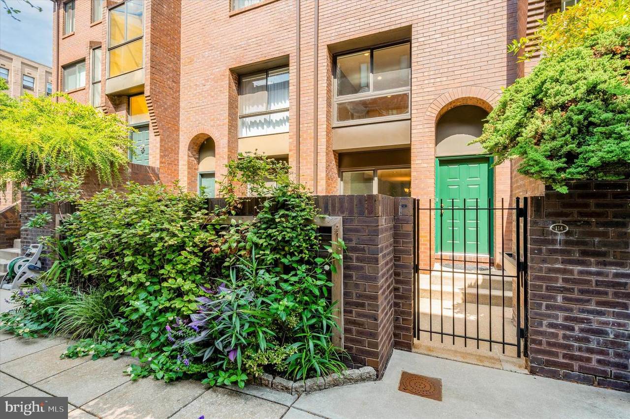 2201-09 Arch Street - Photo 1