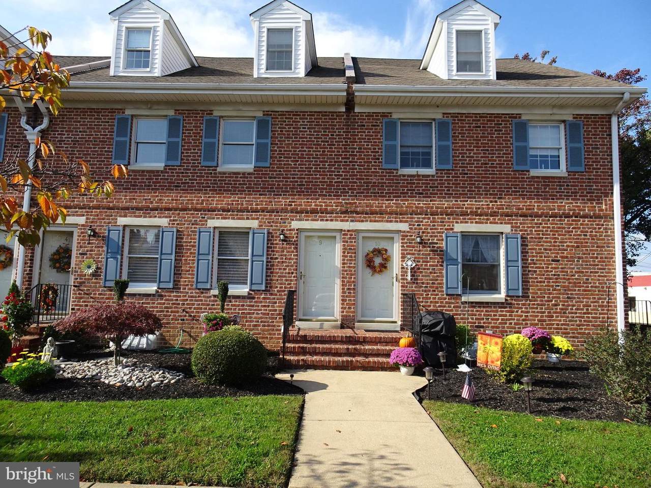 615-UNIT 9 Delaware Street - Photo 1