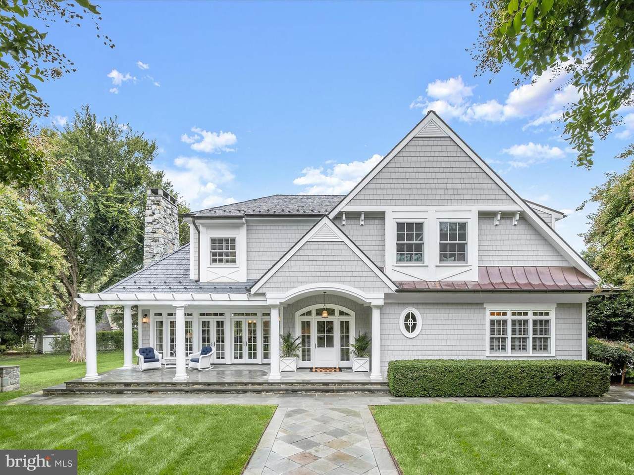 752 Broadwater Way - Photo 1