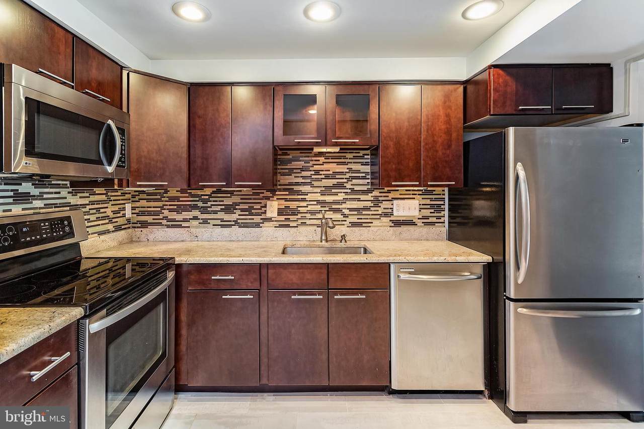 7621 Tremayne Place - Photo 1