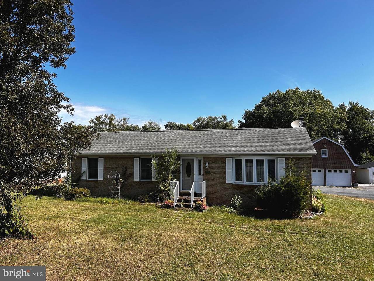 3290 Shawnee Drive - Photo 1