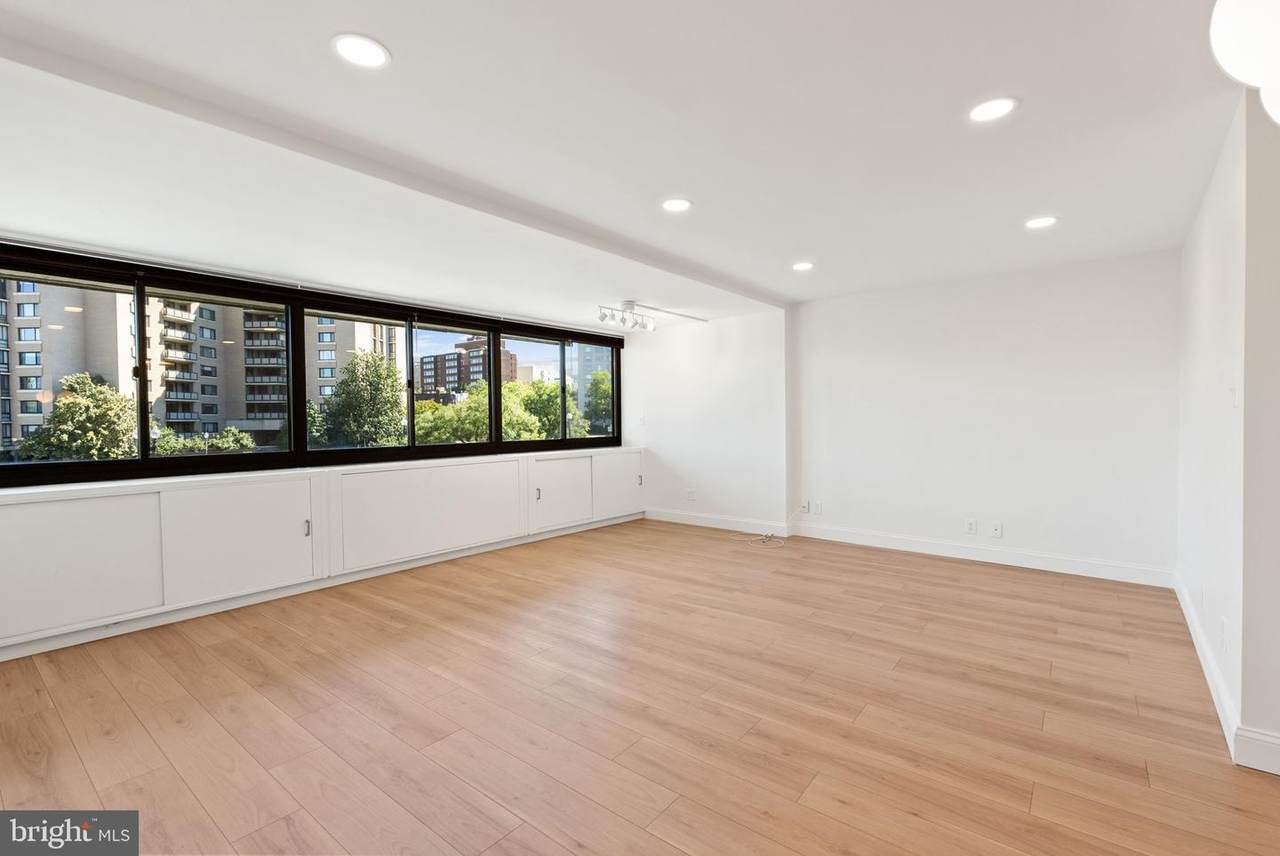 2510 Virginia Avenue - Photo 1