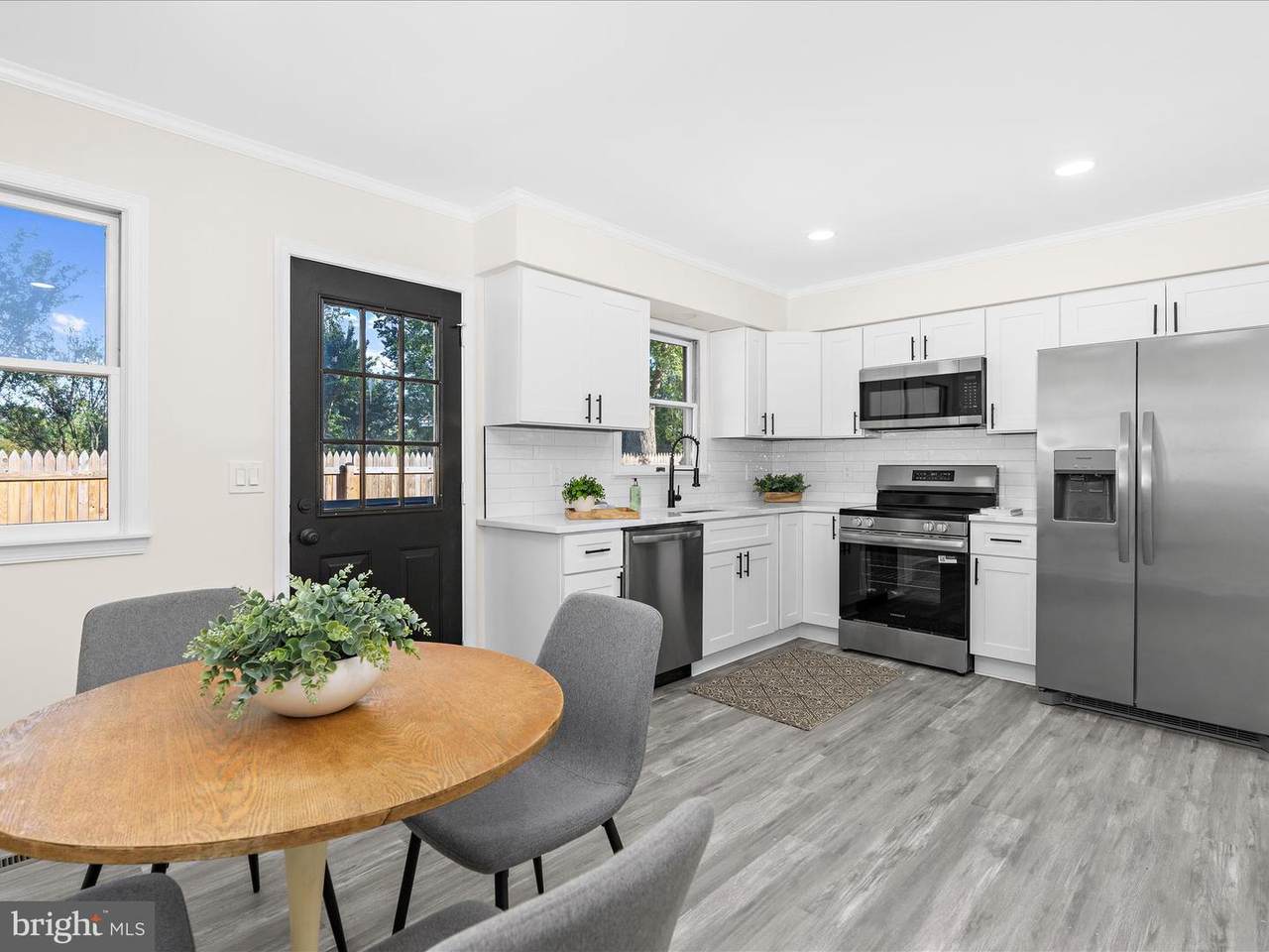 102 Bobbitt Court - Photo 1