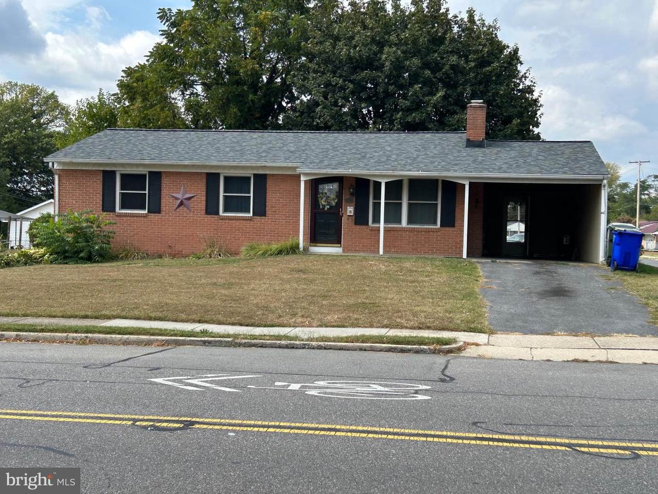 1321 Marshall Street - Photo 1