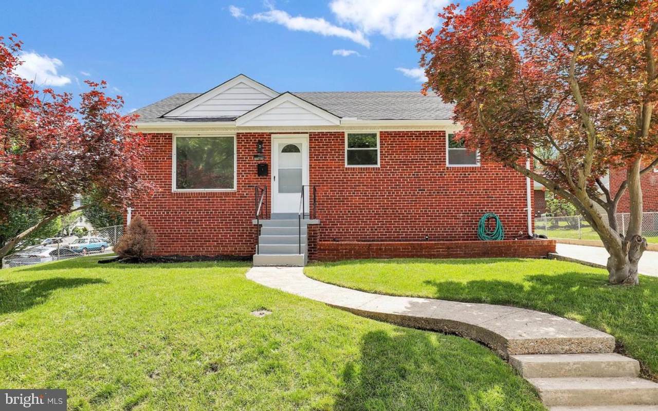 2129 Saranac Street - Photo 1