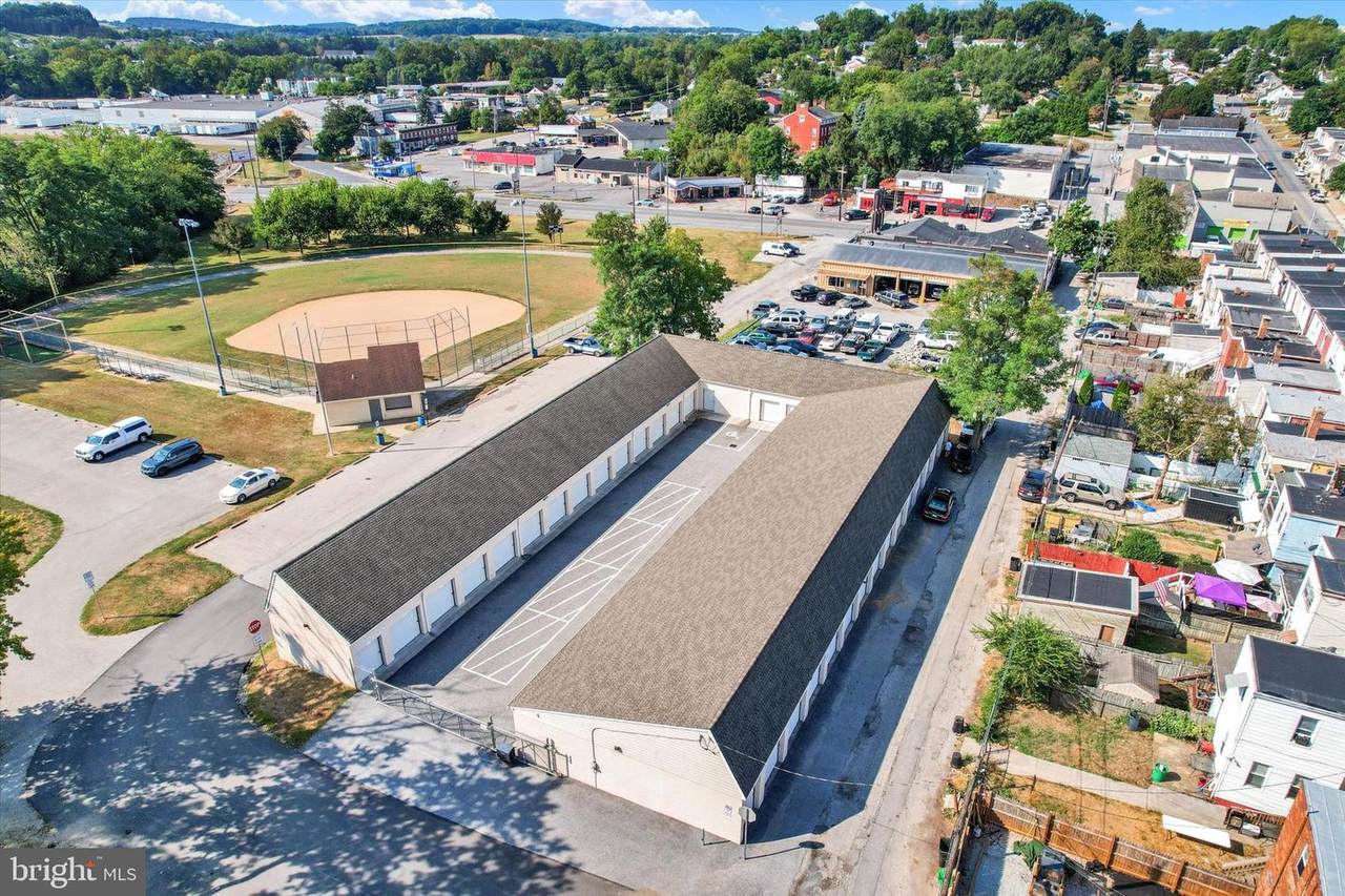 370 Sheridan - Photo 1