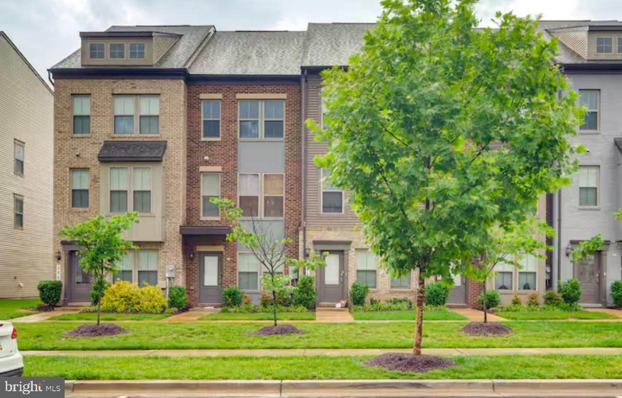 281 Phoenix Drive - Photo 1