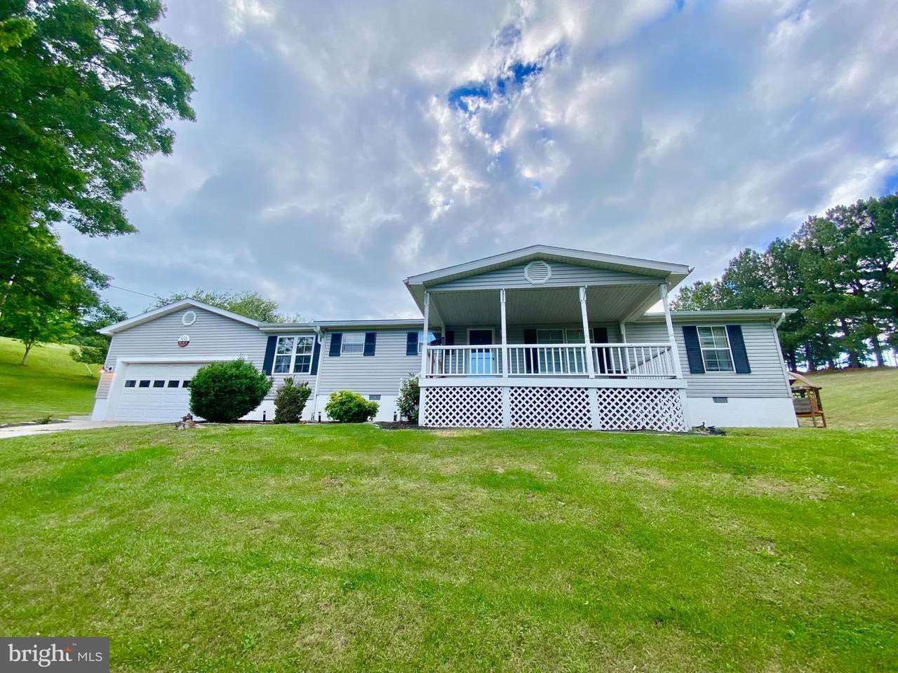 936 Halls Road - Photo 1
