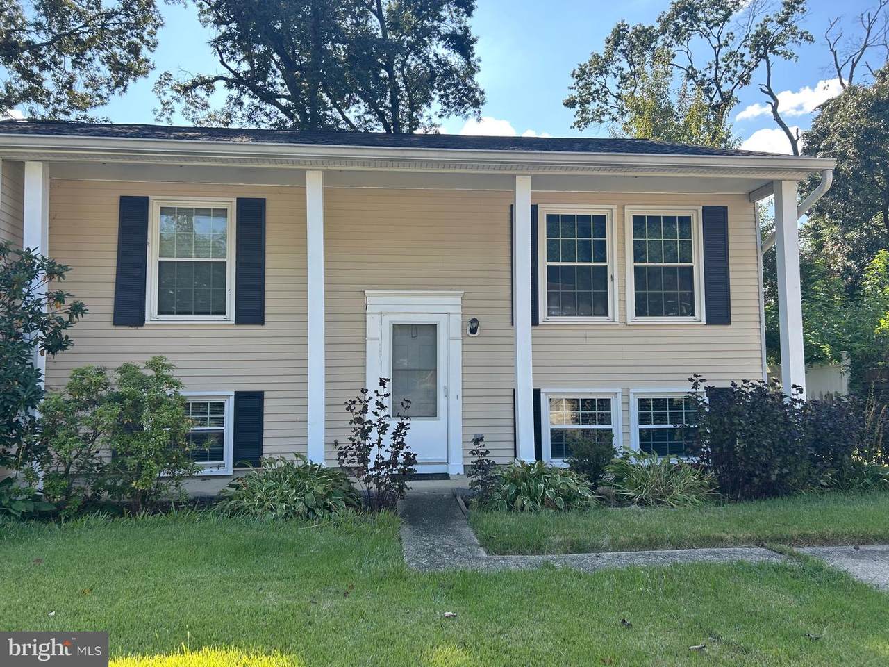 615 Mckinway - Photo 1