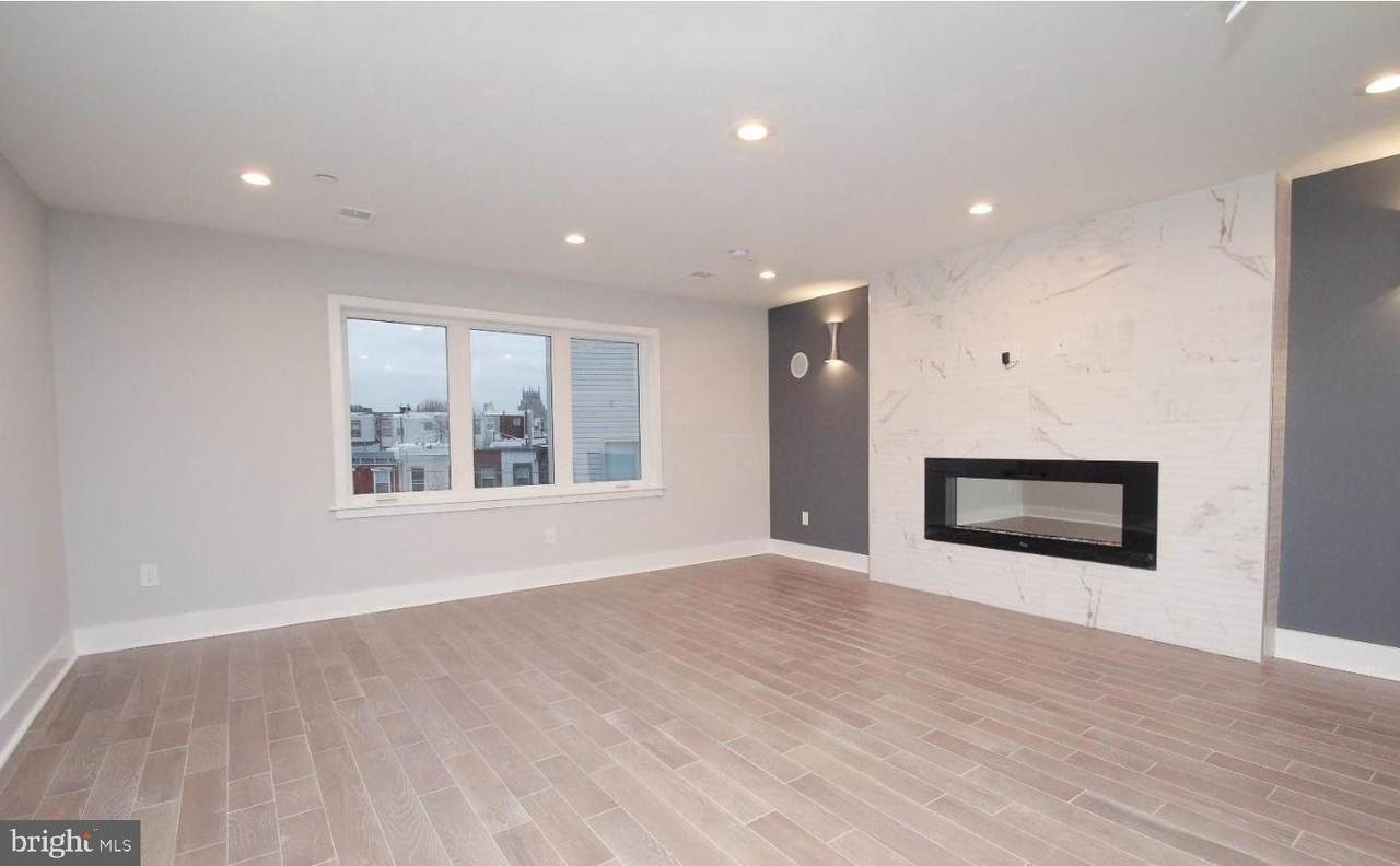 2562 Frankford Avenue - Photo 1