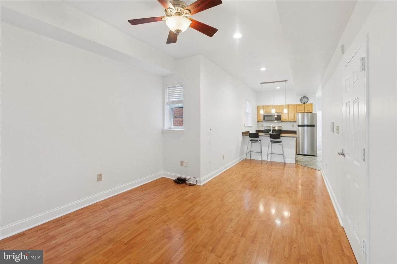 2522-24 Broad Street - Photo 1