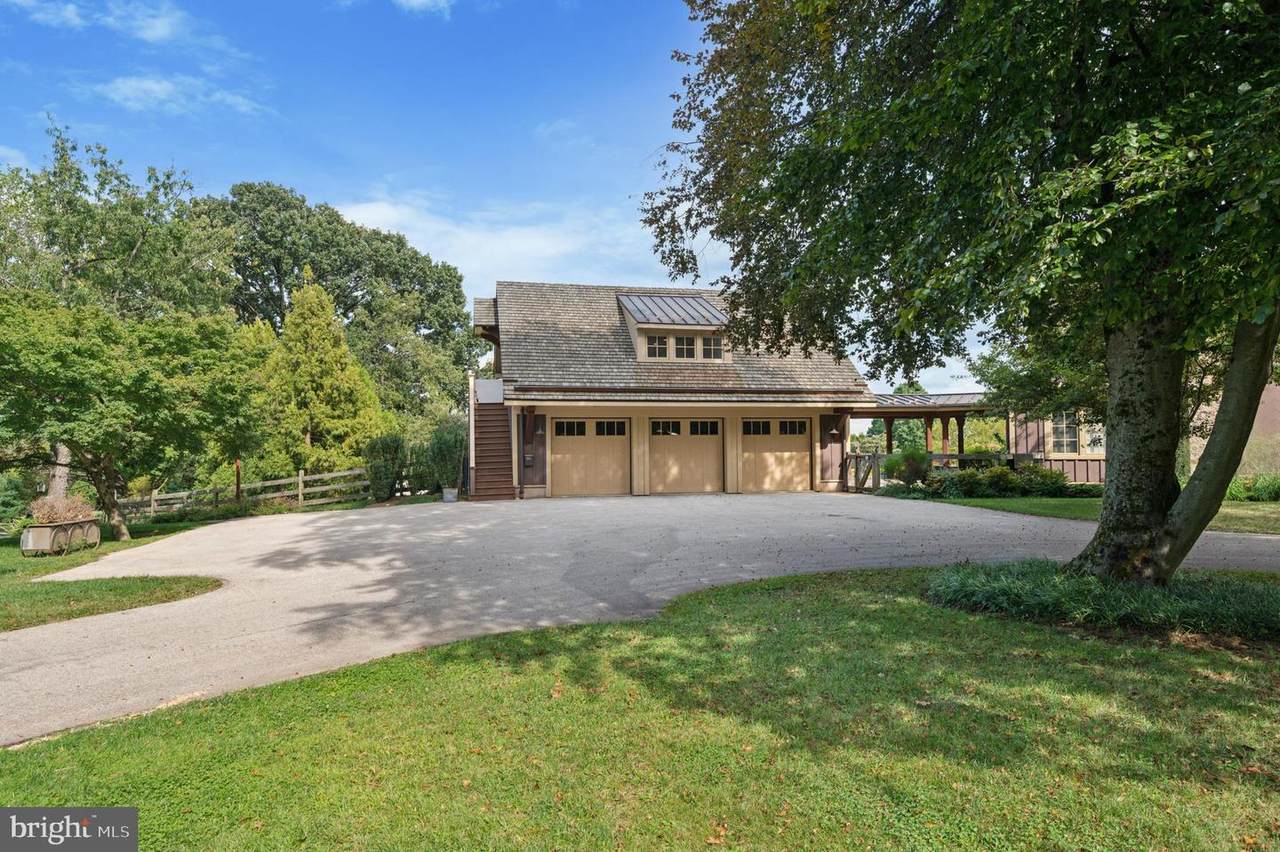 1125 Ginkgo Lane - Photo 1