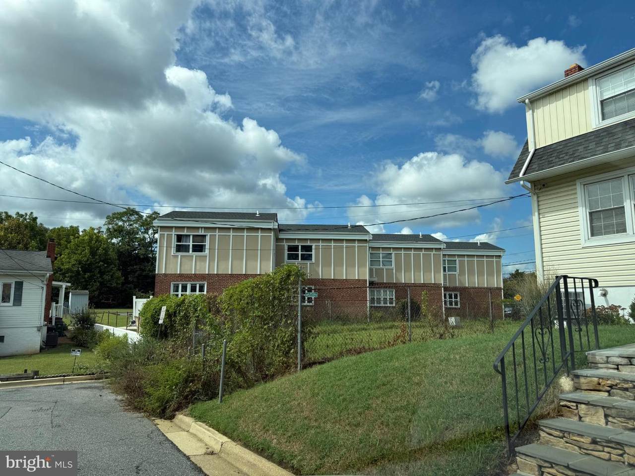 913 Spa Road - Photo 1