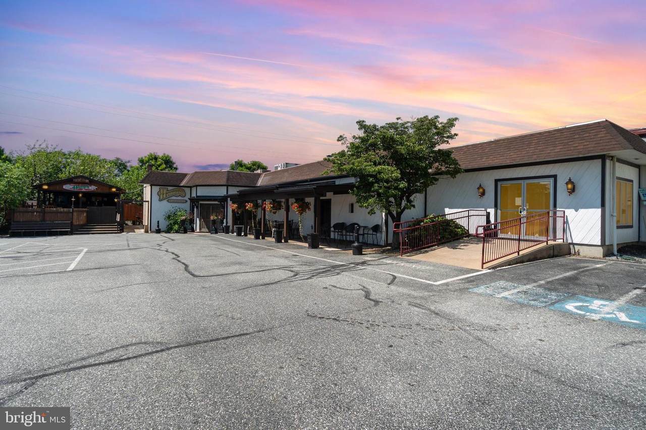 1990 Main Street - Photo 1