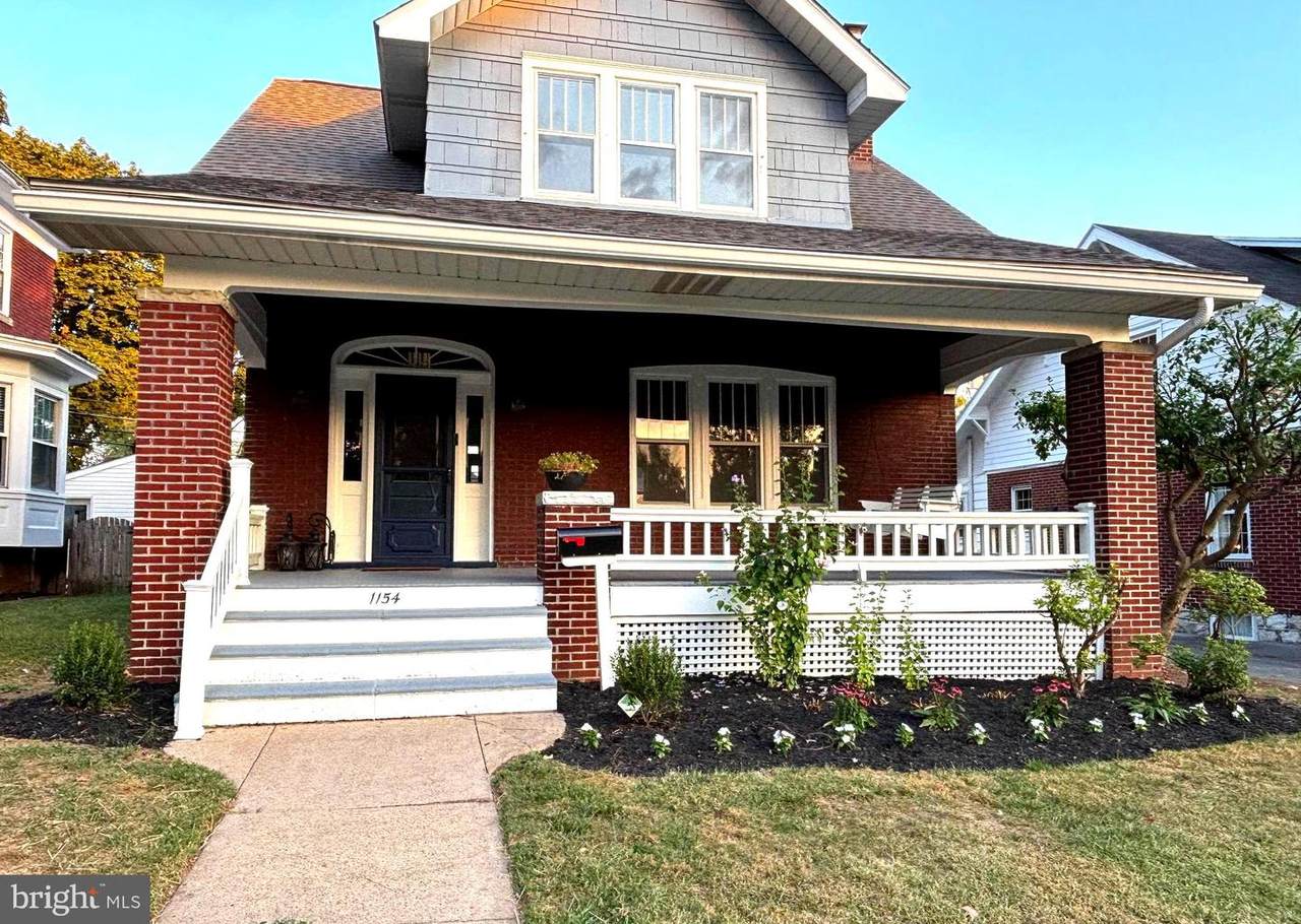 https://bt-photos.global.ssl.fastly.net/brightmls/1280_boomver_1_804159786490-2.jpg