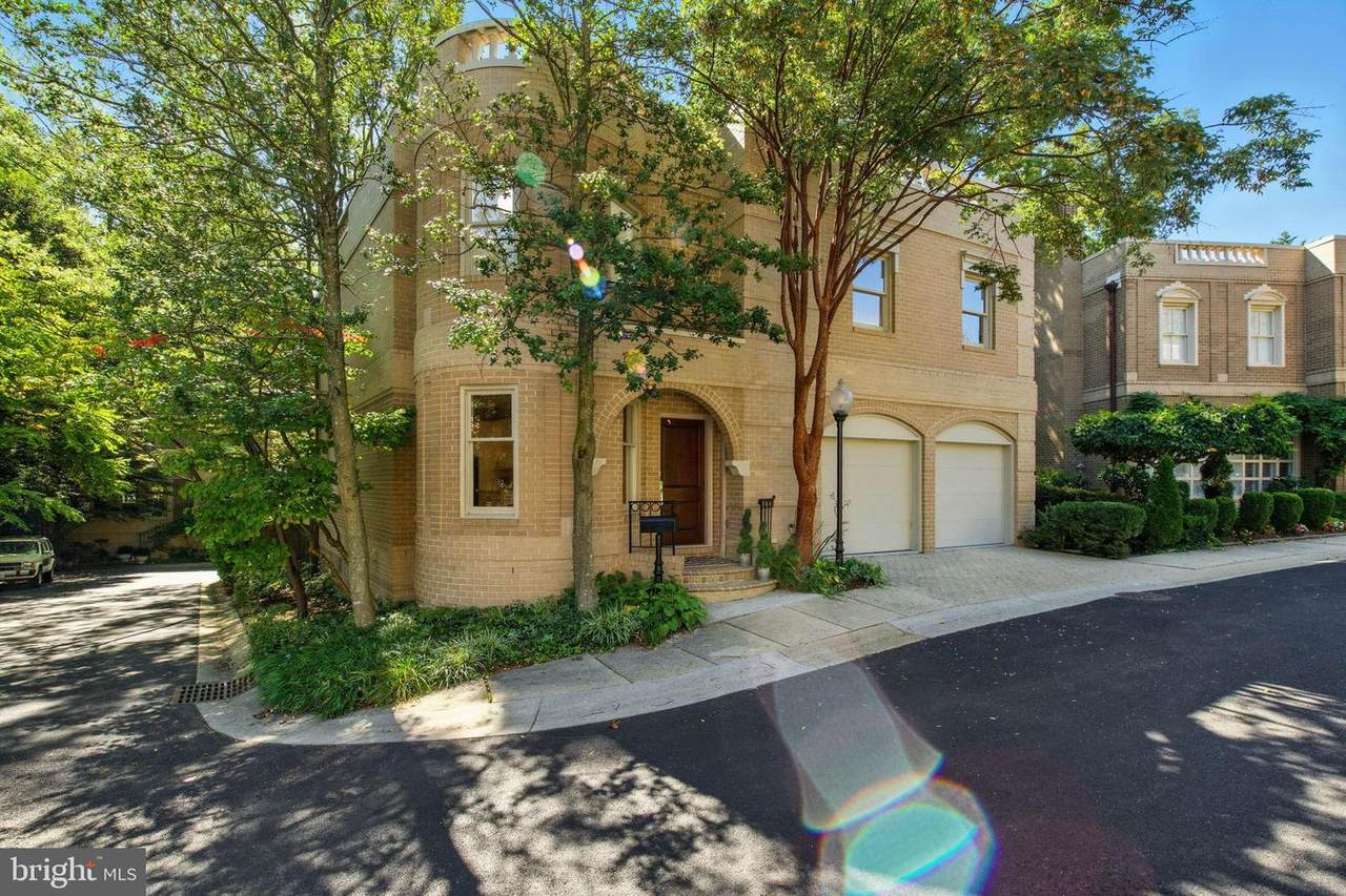 4730 Foxhall Crescent - Photo 1