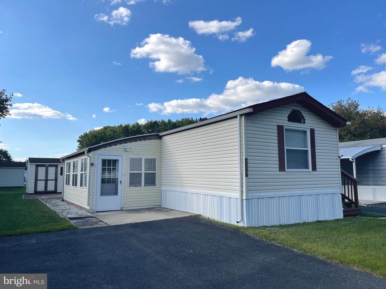 808 Leswood Court - Photo 1