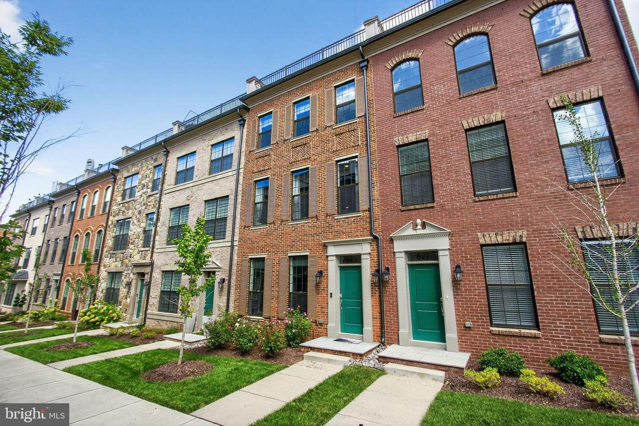 625 Halsey Way - Photo 1